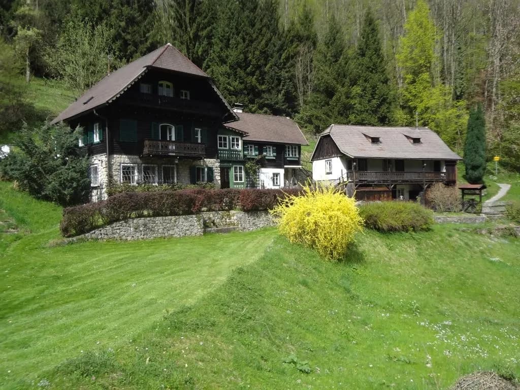 9-Zimmer-Haus kaufen in Gmunden – 180 m² – Bild 2 von 6