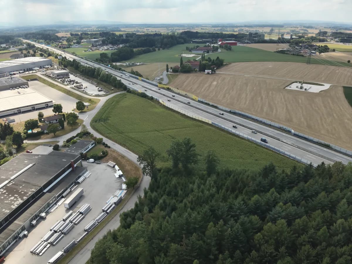 Immobilie mieten in Wels-Land – 15 500 m², € 11.625 – Bild 2 von 7