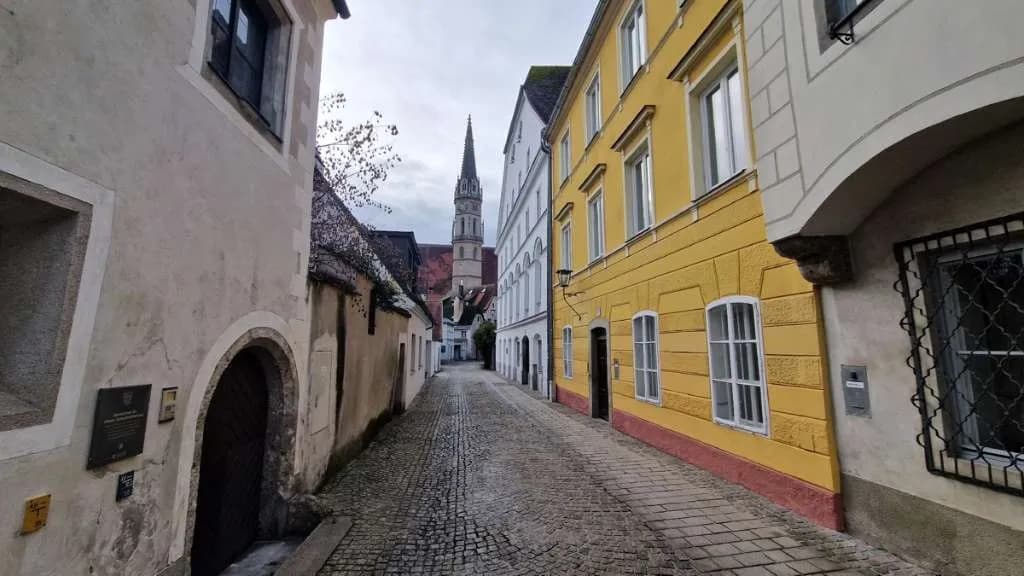 8-Zimmer-Gewerbeimmobilie mieten in Steyr – 240 m², € 1.440 – Bild 3 von 15