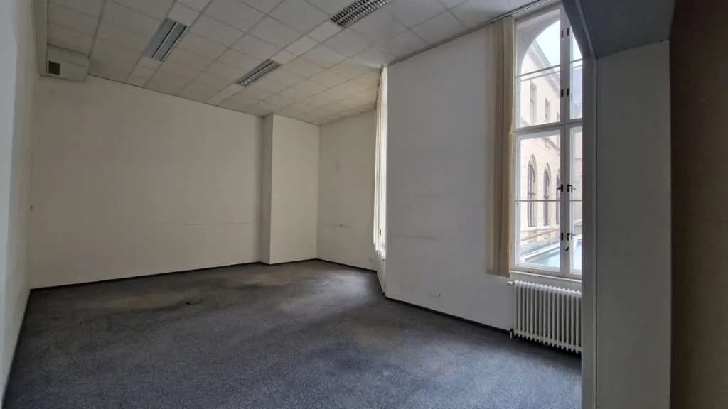 8-Zimmer-Gewerbeimmobilie mieten in Steyr – 240 m², € 1.440 – Bild 7 von 15