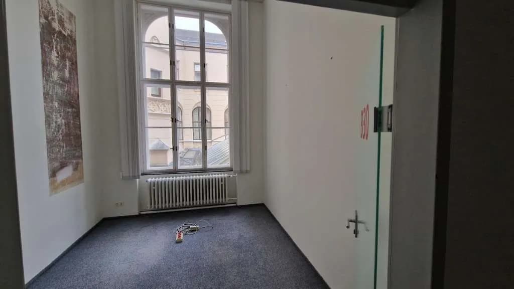 8-Zimmer-Gewerbeimmobilie mieten in Steyr – 240 m², € 1.440 – Bild 10 von 15