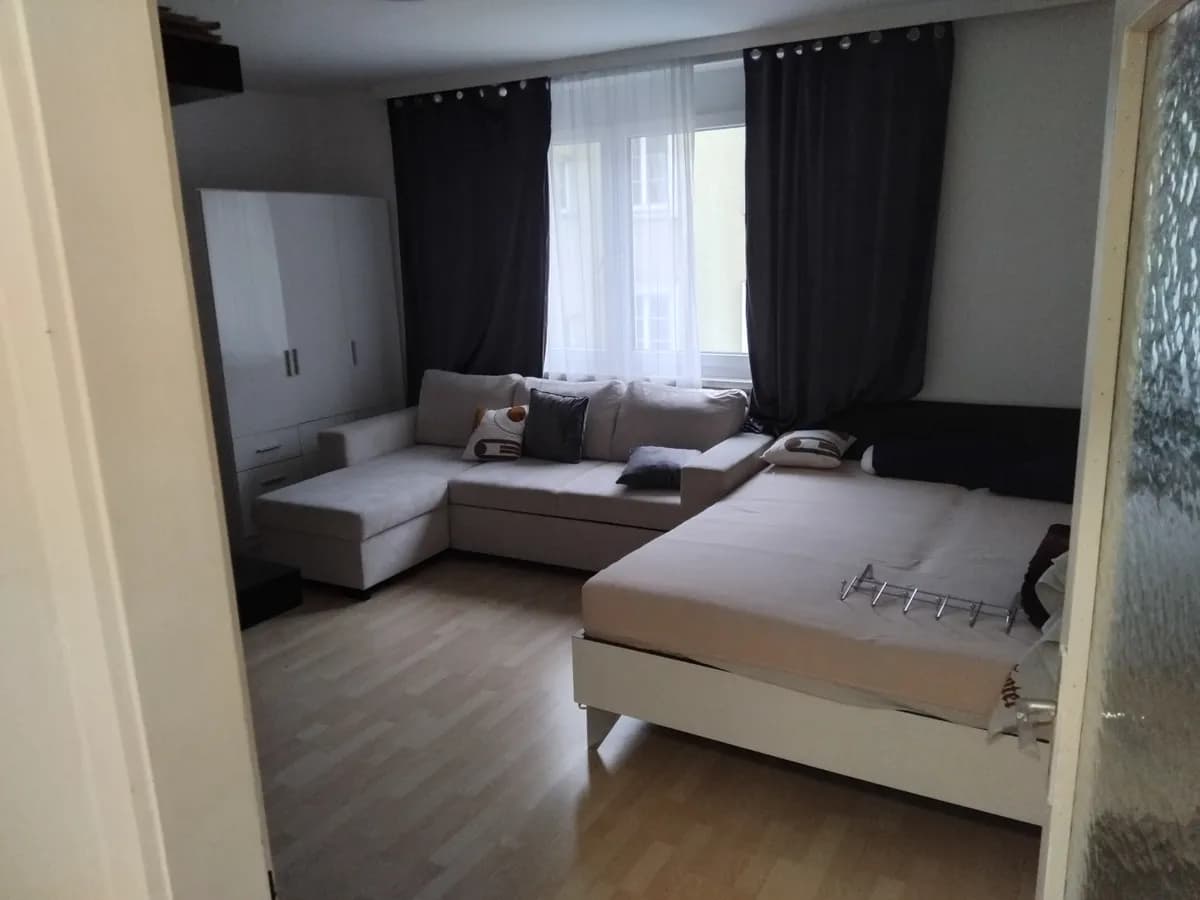 1-Zimmer-Wohnung mieten in Linz – 30 m², € 500 – Bild 3 von 5