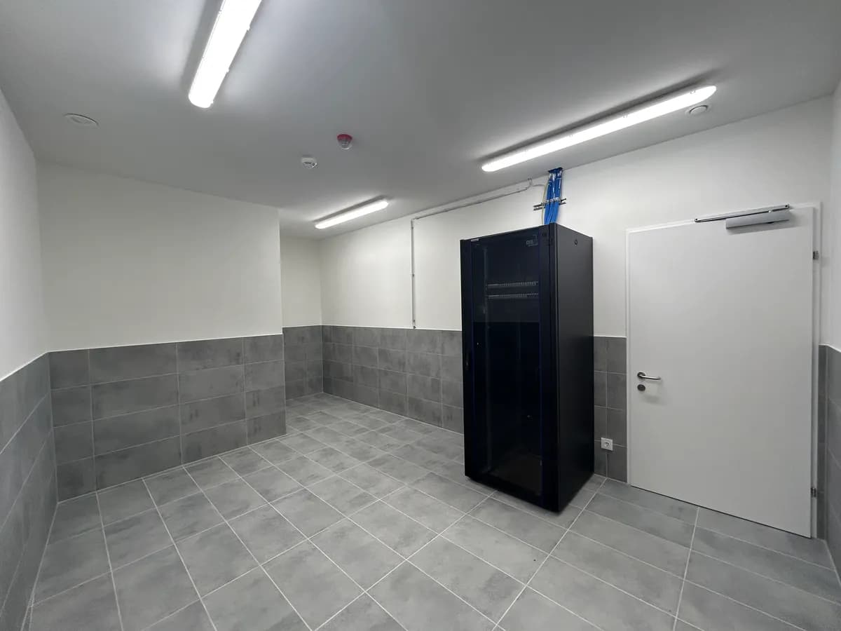 Gewerbeimmobilie mieten in Wien – 1 043 m², € 13.887 – Bild 2 von 26