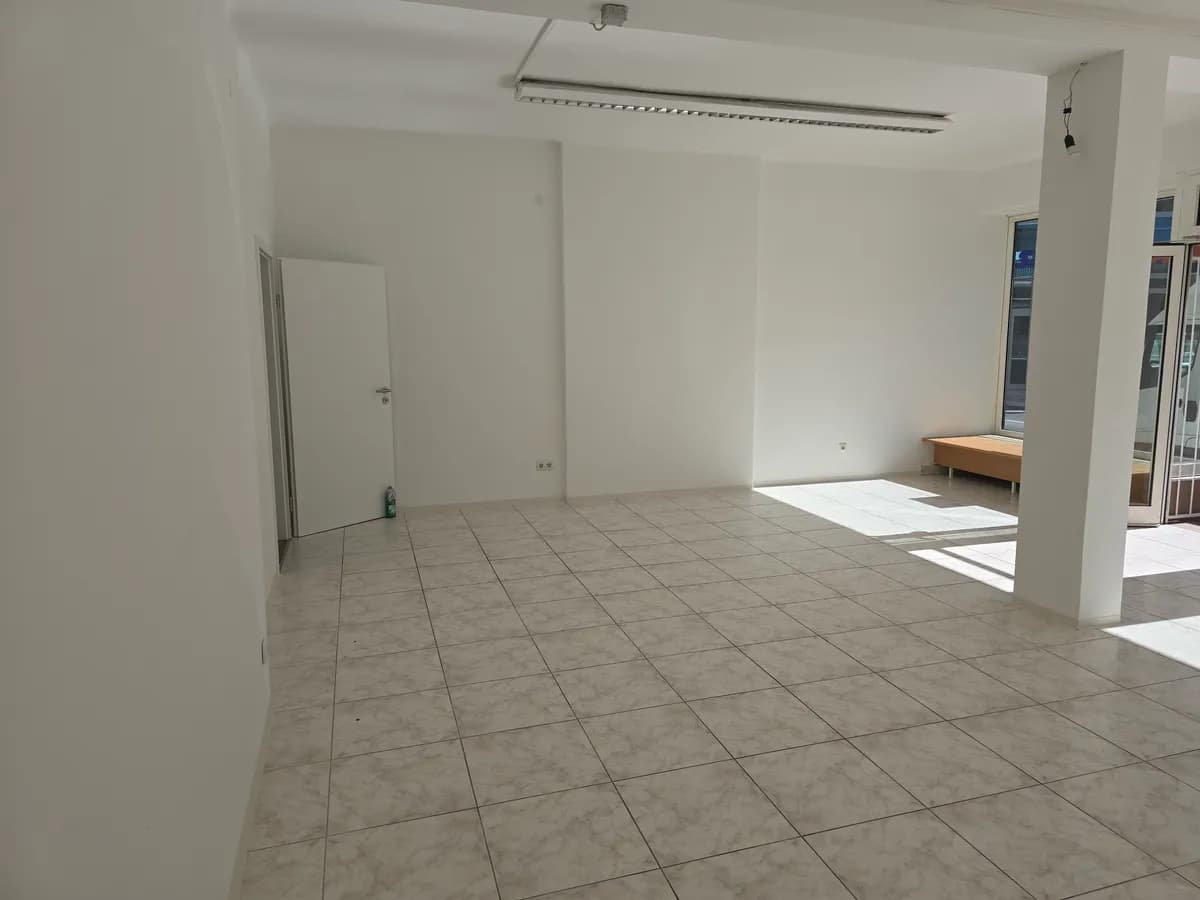 Gewerbeimmobilie mieten in Wels – 60 m², € 1.450 – Bild 2 von 11