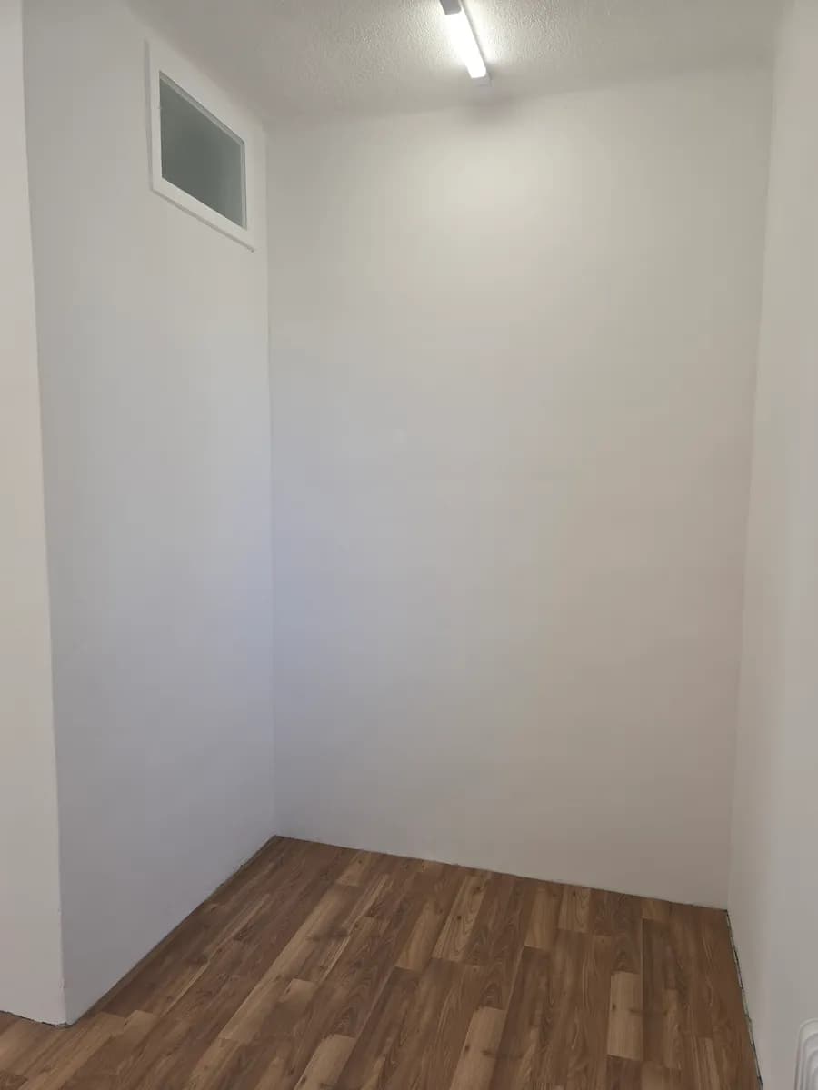 Gewerbeimmobilie mieten in Wels – 60 m², € 1.450 – Bild 5 von 11