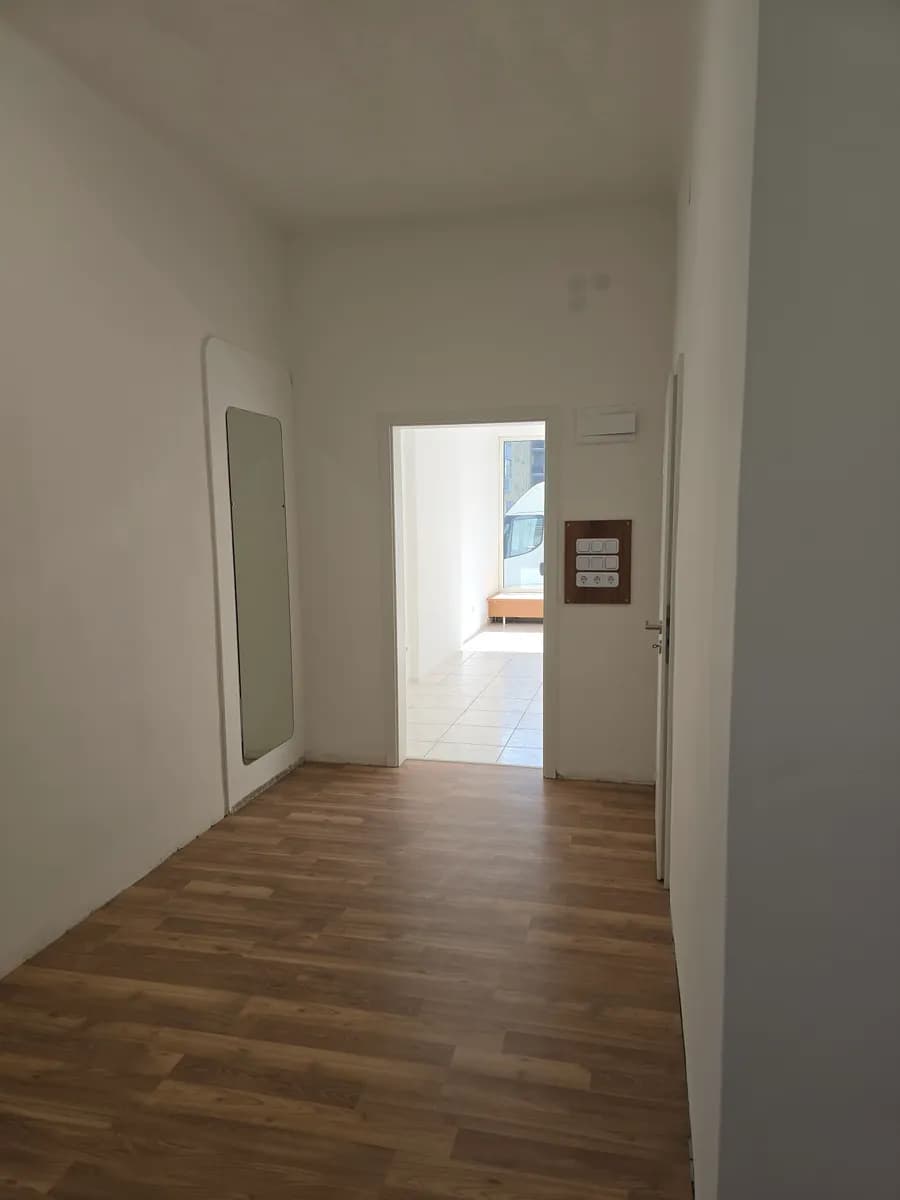 Gewerbeimmobilie mieten in Wels – 60 m², € 1.450 – Bild 6 von 11
