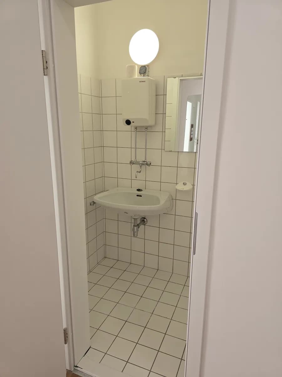 Gewerbeimmobilie mieten in Wels – 60 m², € 1.450 – Bild 7 von 11