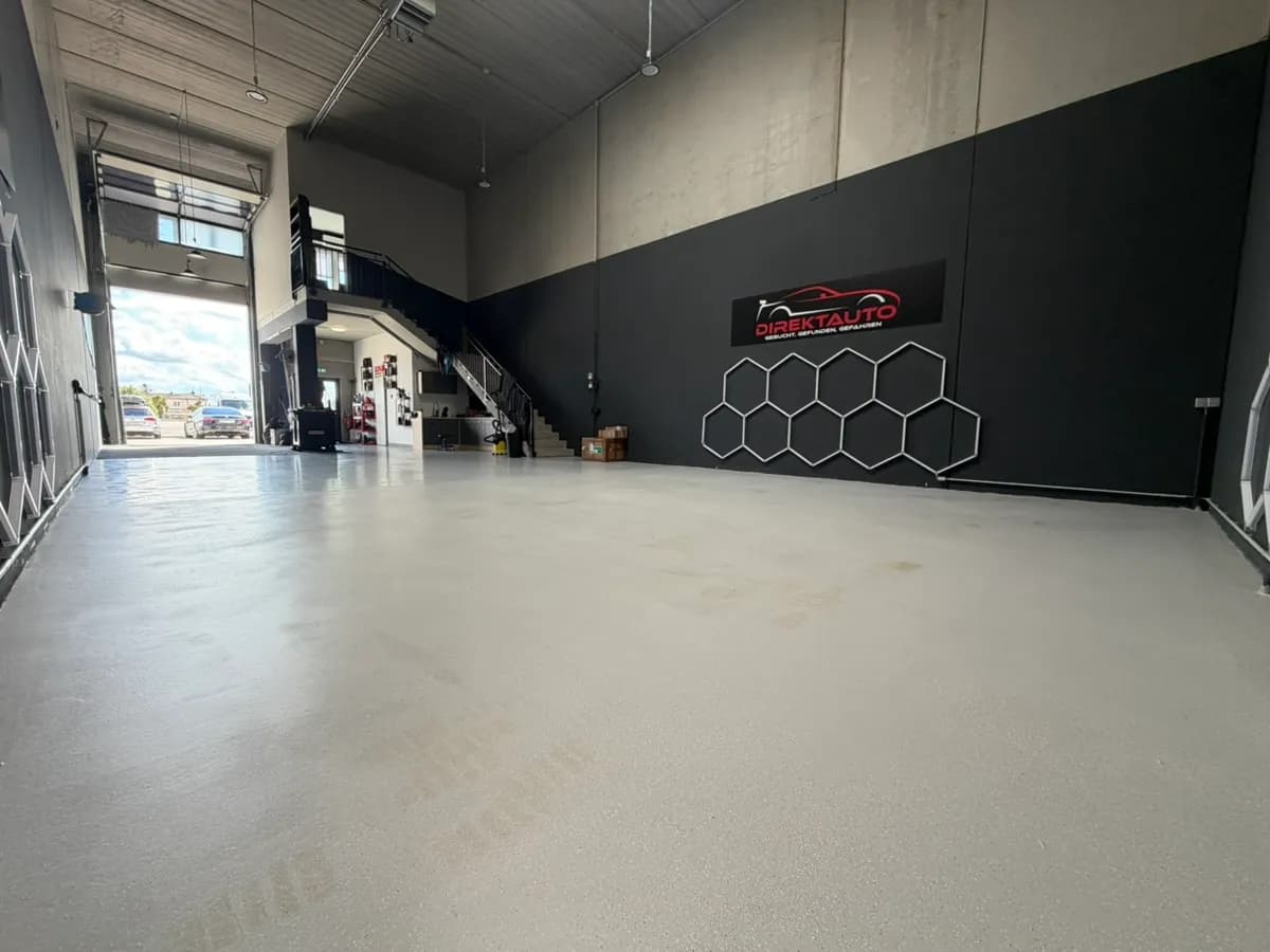 2-Zimmer-Gewerbeimmobilie mieten in Baden – 1 100 m², € 2.700 – Bild 4 von 12