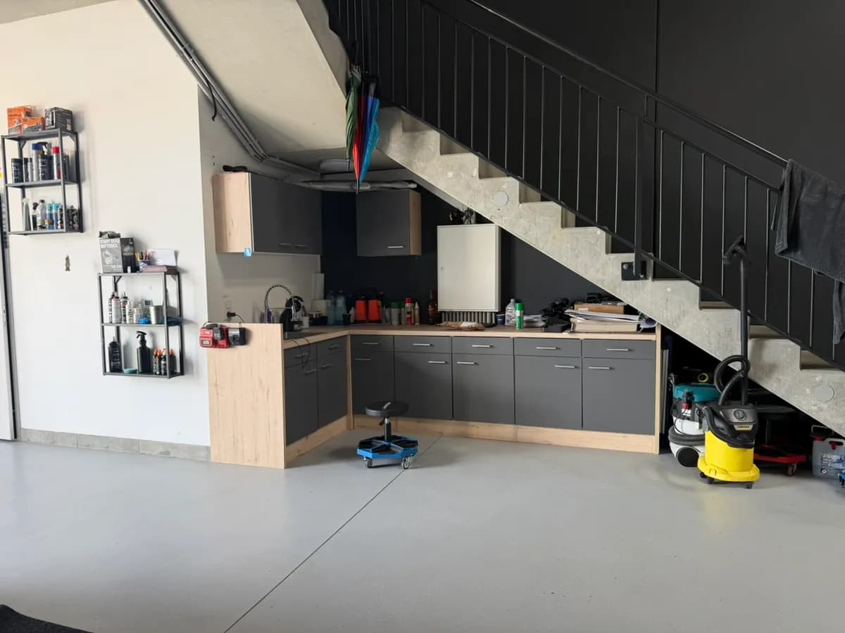 2-Zimmer-Gewerbeimmobilie mieten in Baden – 1 100 m², € 2.700 – Bild 6 von 12