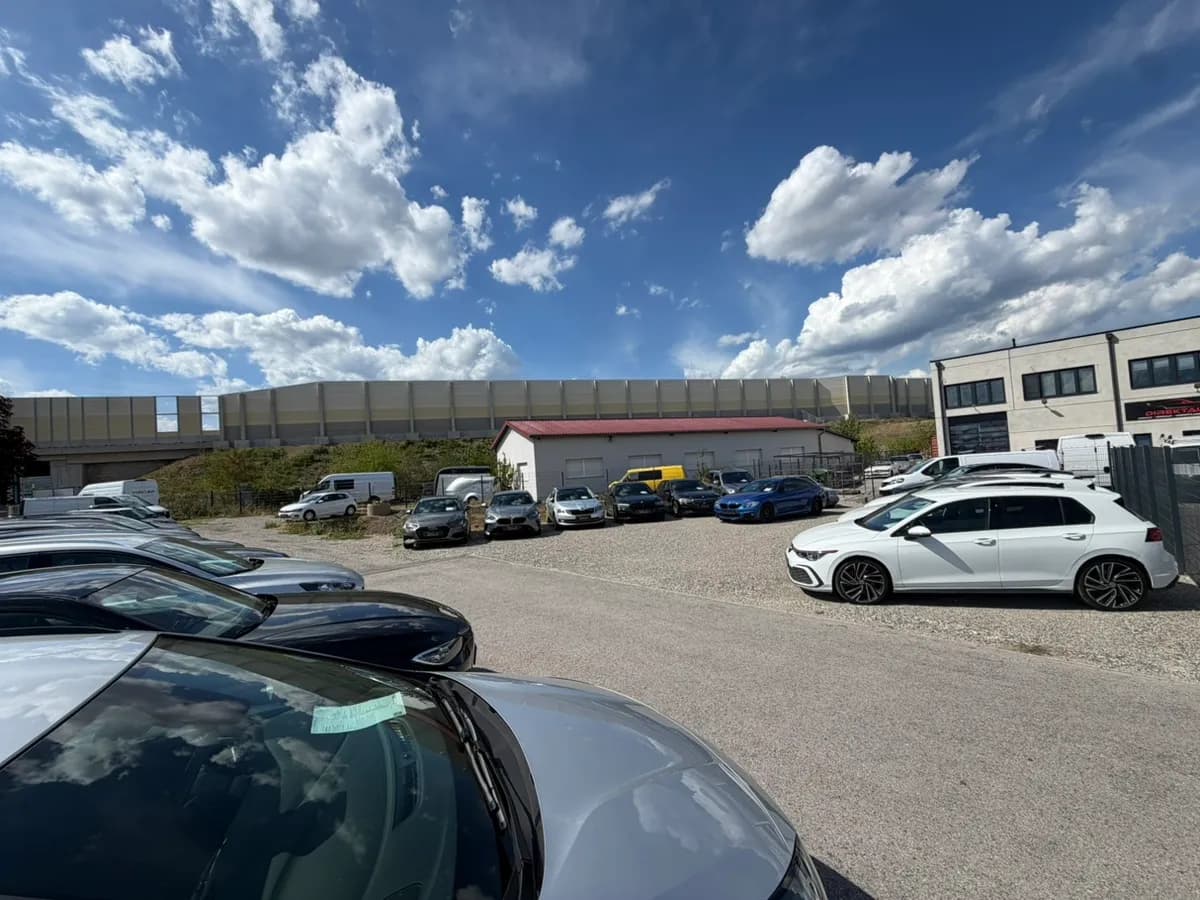 2-Zimmer-Gewerbeimmobilie mieten in Baden – 1 100 m², € 2.700 – Bild 10 von 12