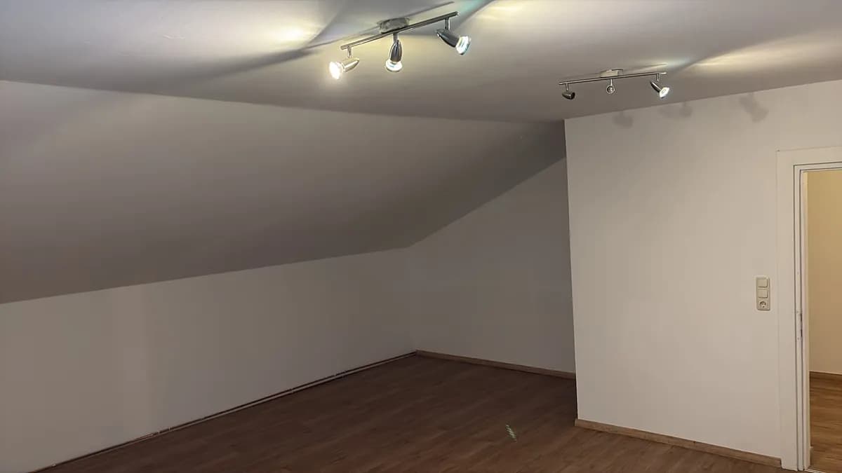5-Zimmer-Gewerbeimmobilie mieten in Gmunden – 160 m², € 2.000 – Bild 2 von 5