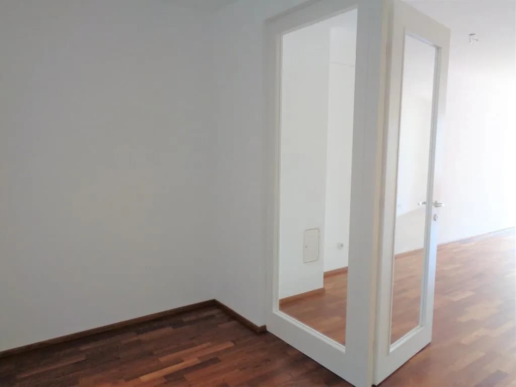 2-Zimmer-Wohnung mieten in Linz – 61 m², € 894 – Bild 4 von 11