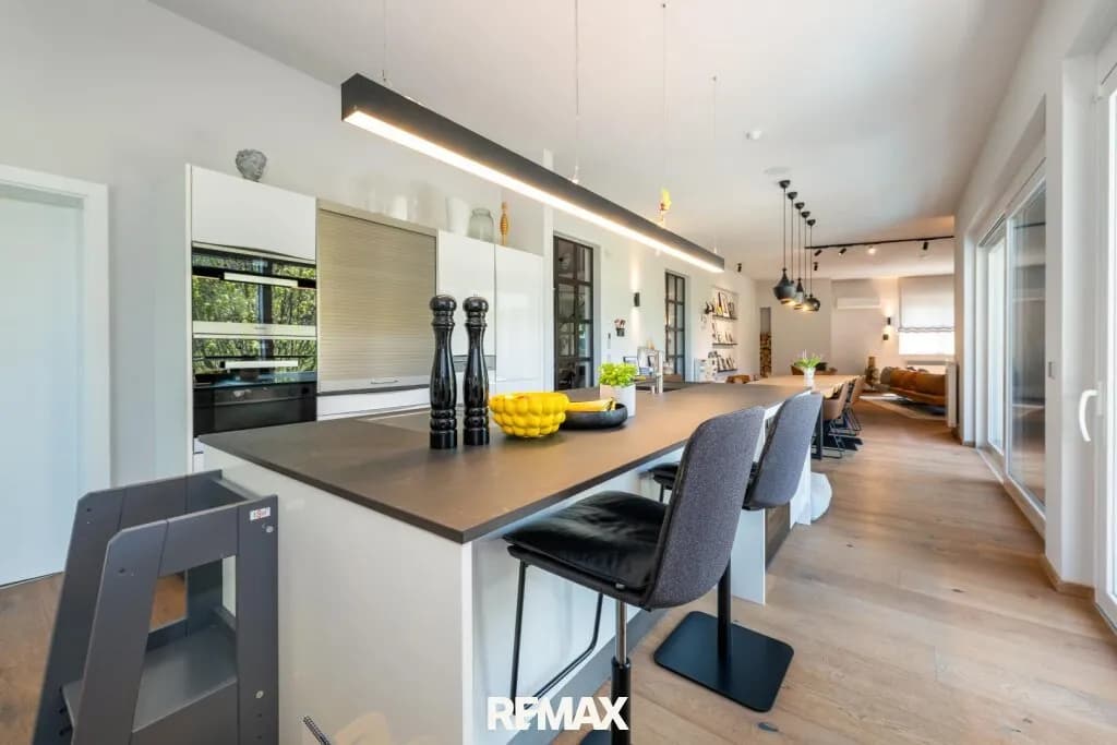 8-Zimmer-Haus kaufen in Leoben – 346 m², € 990.000 – Bild 3 von 24