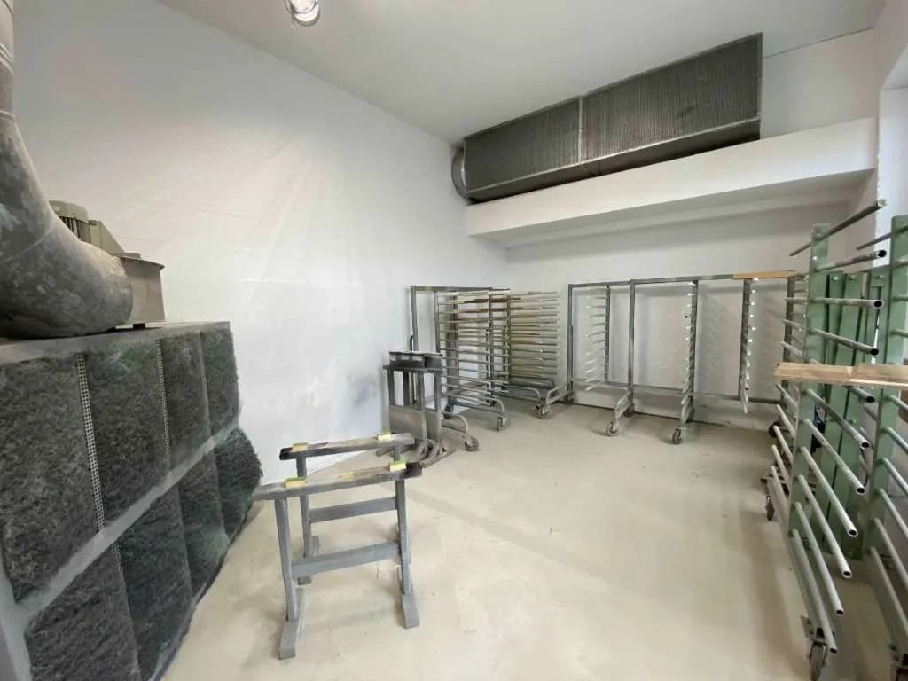 Gewerbeimmobilie mieten in Baden – 343 m², € 980 – Bild 7 von 10