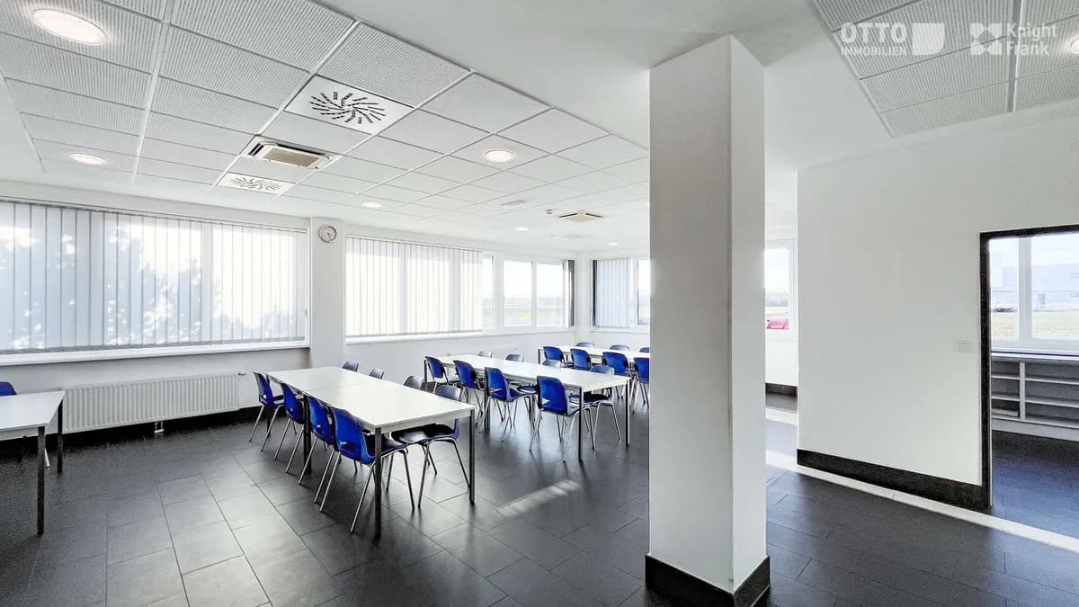 Gewerbeimmobilie mieten in Mistelbach – 1 760 m², € 6 – Bild 2 von 10