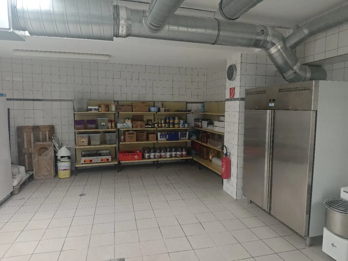 5-Zimmer-Gewerbeimmobilie mieten in Wiener Neustadt Land – 250 m², € 1.680 – Bild 15 von 18