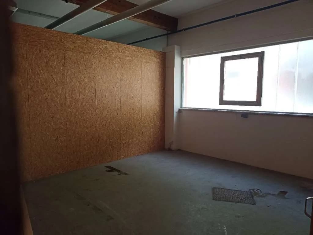 Gewerbeimmobilie mieten in Vöcklabruck – 300 m², € 7 – Bild 2 von 12