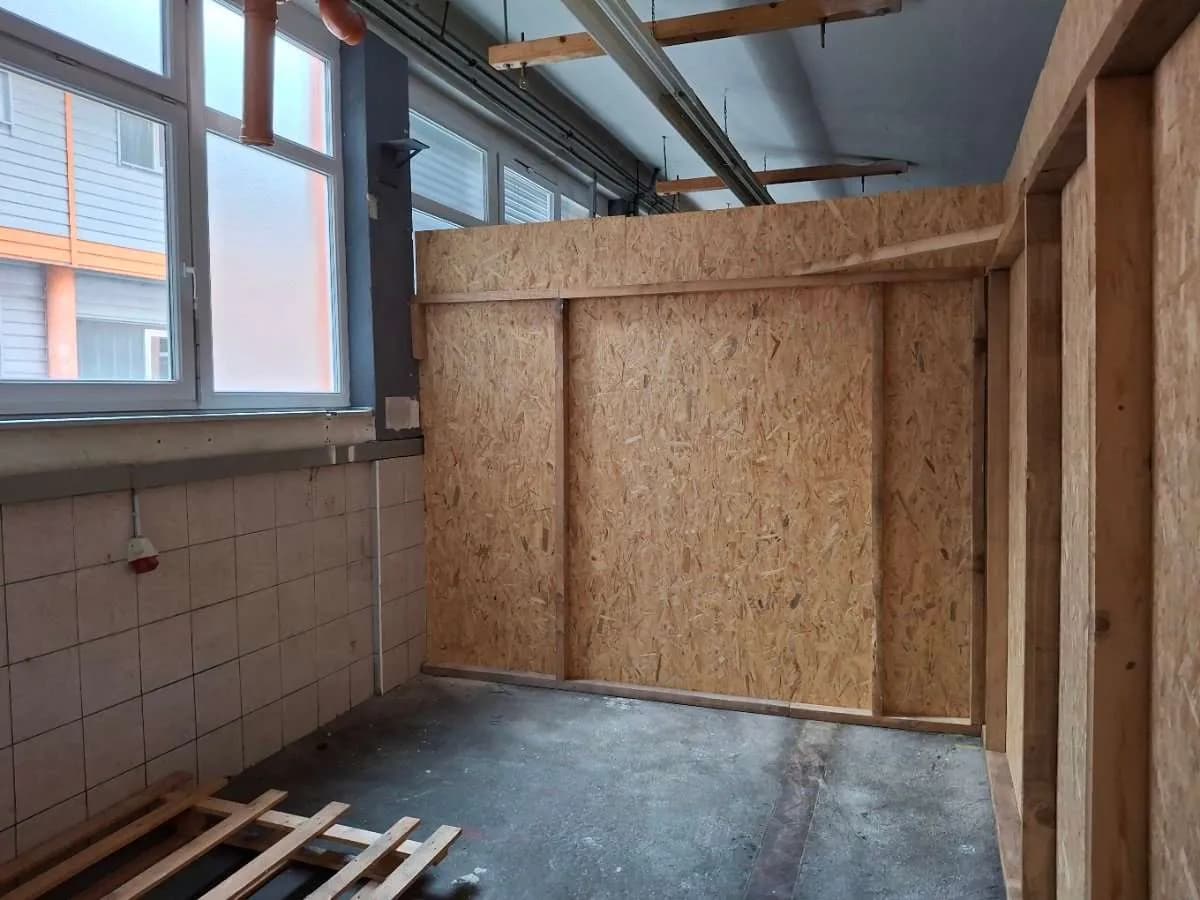 Gewerbeimmobilie mieten in Vöcklabruck – 300 m², € 7 – Bild 11 von 12