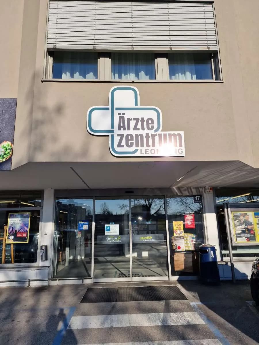 Gewerbeimmobilie mieten in Linz Land – 838 m², € 11.068 – Bild 2 von 3