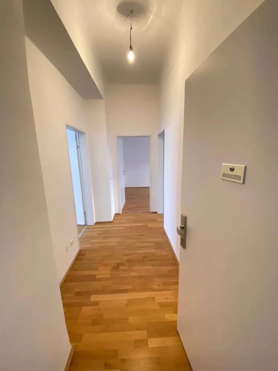 Gewerbeimmobilie mieten in Linz – 92 m², € 1.089 – Bild 7 von 12