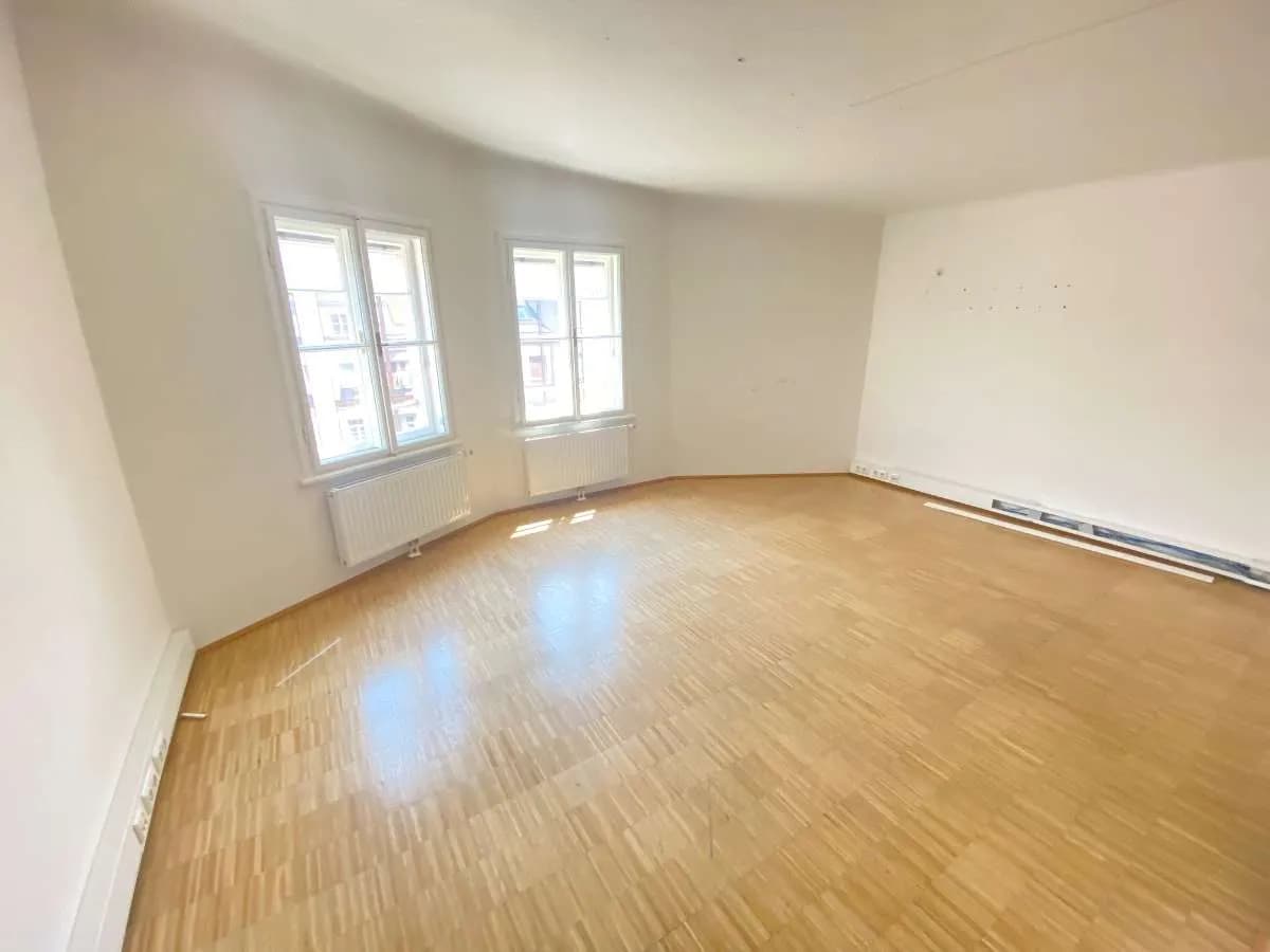 Gewerbeimmobilie mieten in Linz – 210 m², € 2.540 – Bild 1 von 18