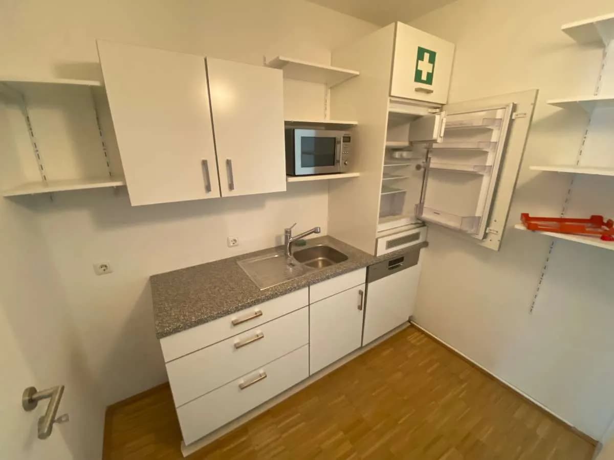 Gewerbeimmobilie mieten in Linz – 210 m², € 2.540 – Bild 11 von 18