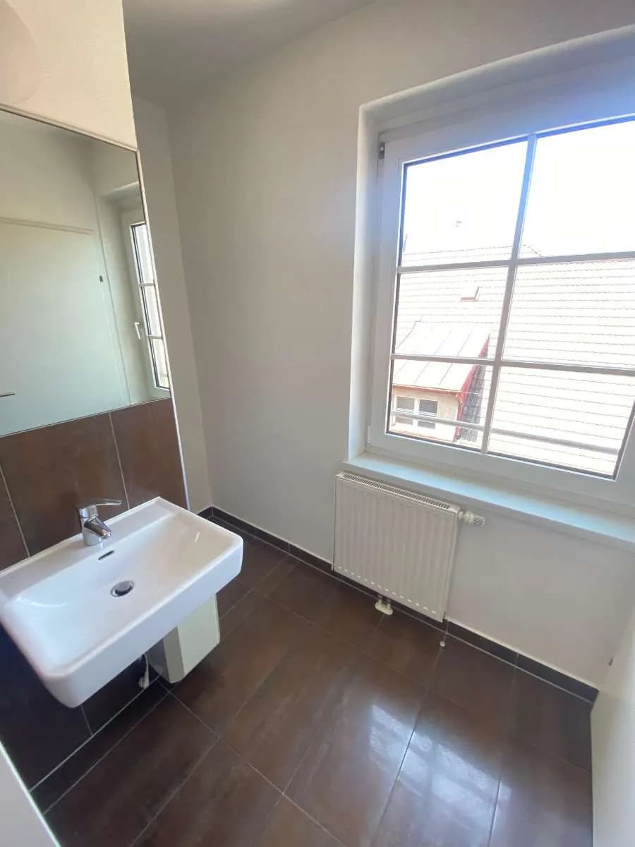 Gewerbeimmobilie mieten in Linz – 210 m², € 2.540 – Bild 13 von 18