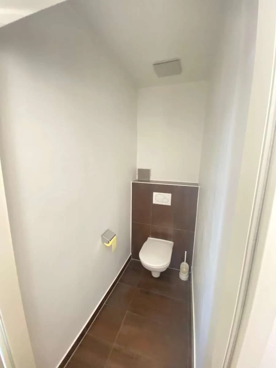 Gewerbeimmobilie mieten in Linz – 210 m², € 2.540 – Bild 14 von 18