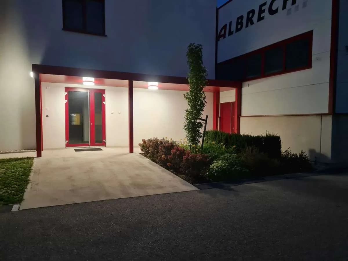 Gewerbeimmobilie mieten in Linz – 852 m², € 13.589 – Bild 3 von 9