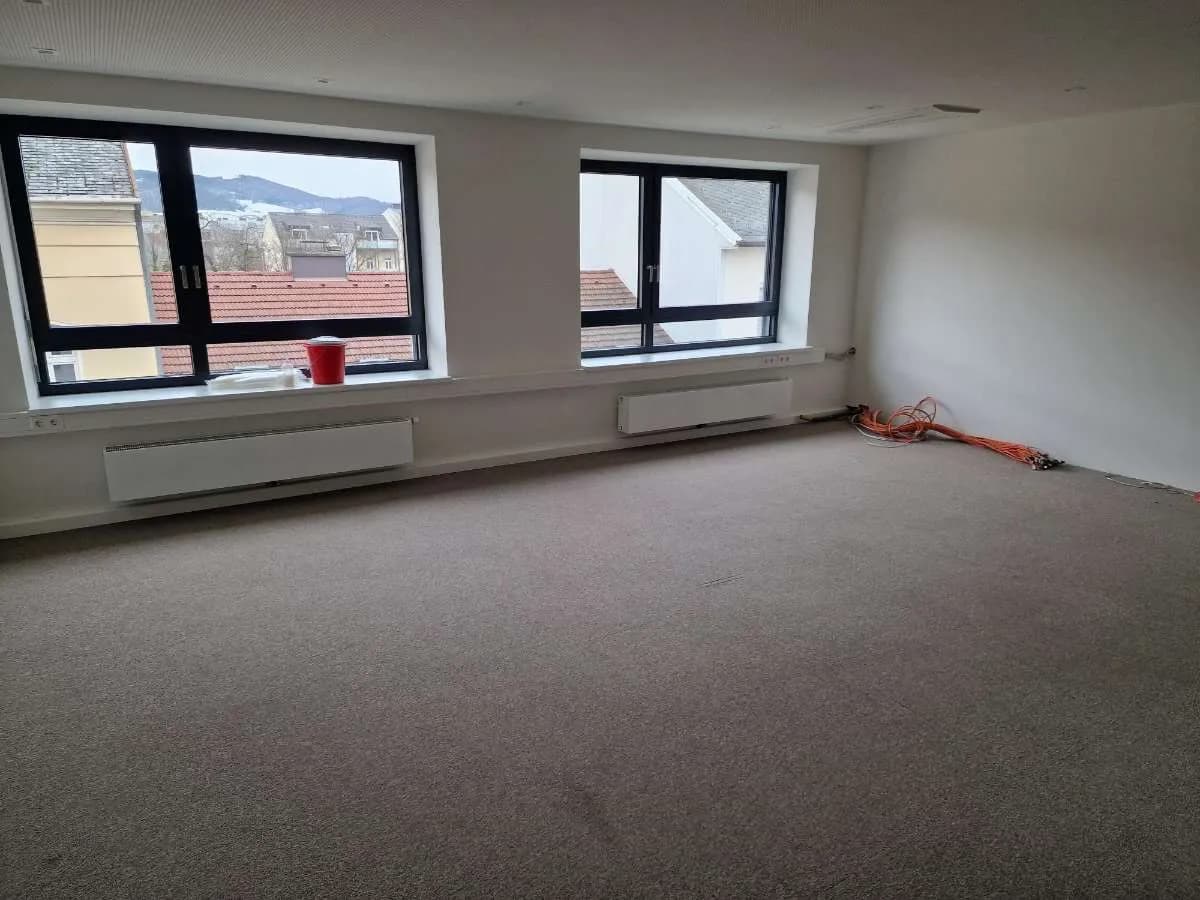 Gewerbeimmobilie mieten in Linz – 252 m², € 3.616 – Bild 1 von 6