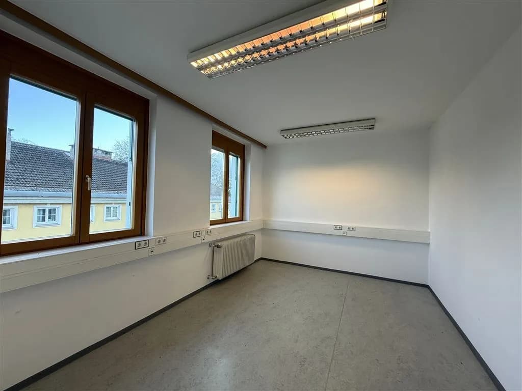 3-Zimmer-Gewerbeimmobilie mieten in Hallein – 36 m², € 598 – Bild 8 von 34