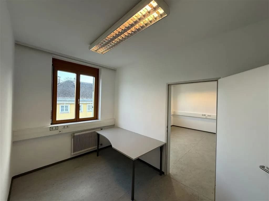 3-Zimmer-Gewerbeimmobilie mieten in Hallein – 36 m², € 598 – Bild 10 von 34