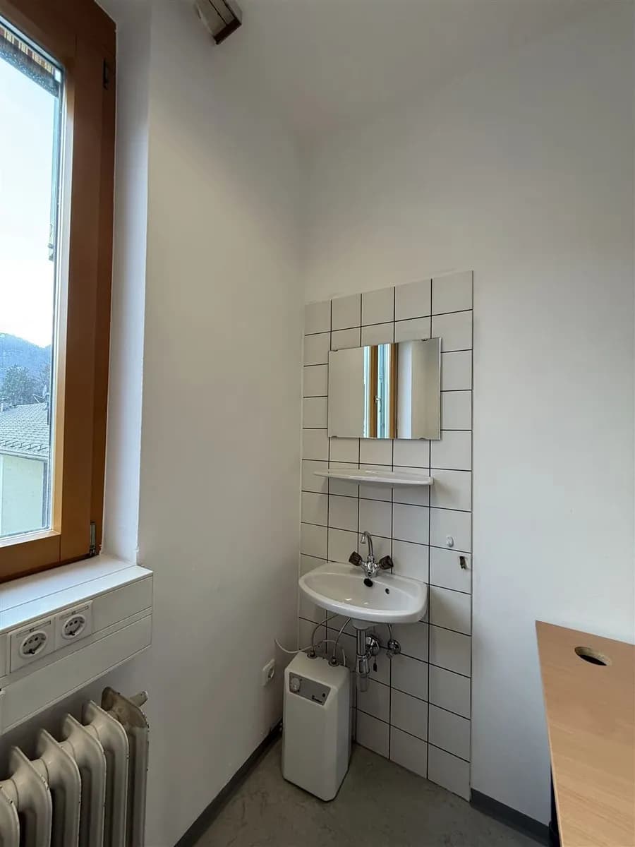 3-Zimmer-Gewerbeimmobilie mieten in Hallein – 36 m², € 598 – Bild 12 von 34
