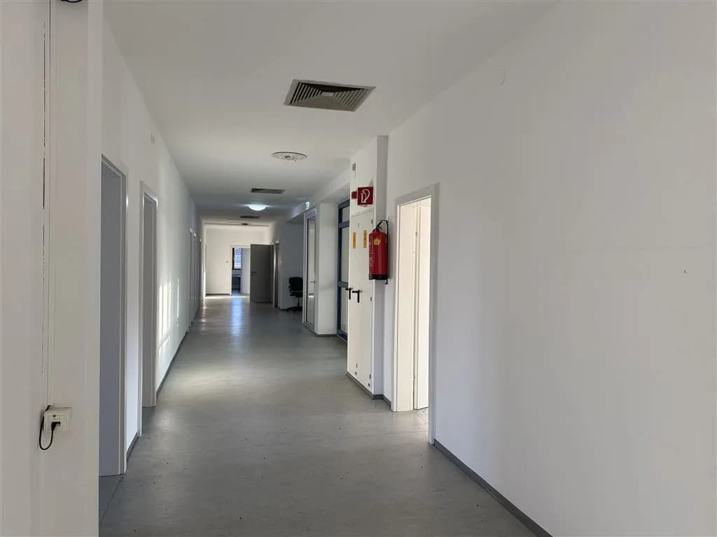 5-Zimmer-Gewerbeimmobilie mieten in Hallein – 85 m², € 1.401 – Bild 24 von 38