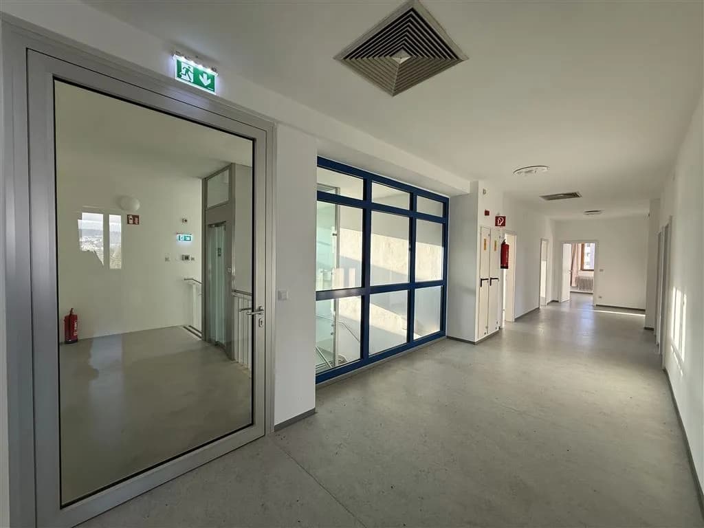 5-Zimmer-Gewerbeimmobilie mieten in Hallein – 85 m², € 1.401 – Bild 25 von 38