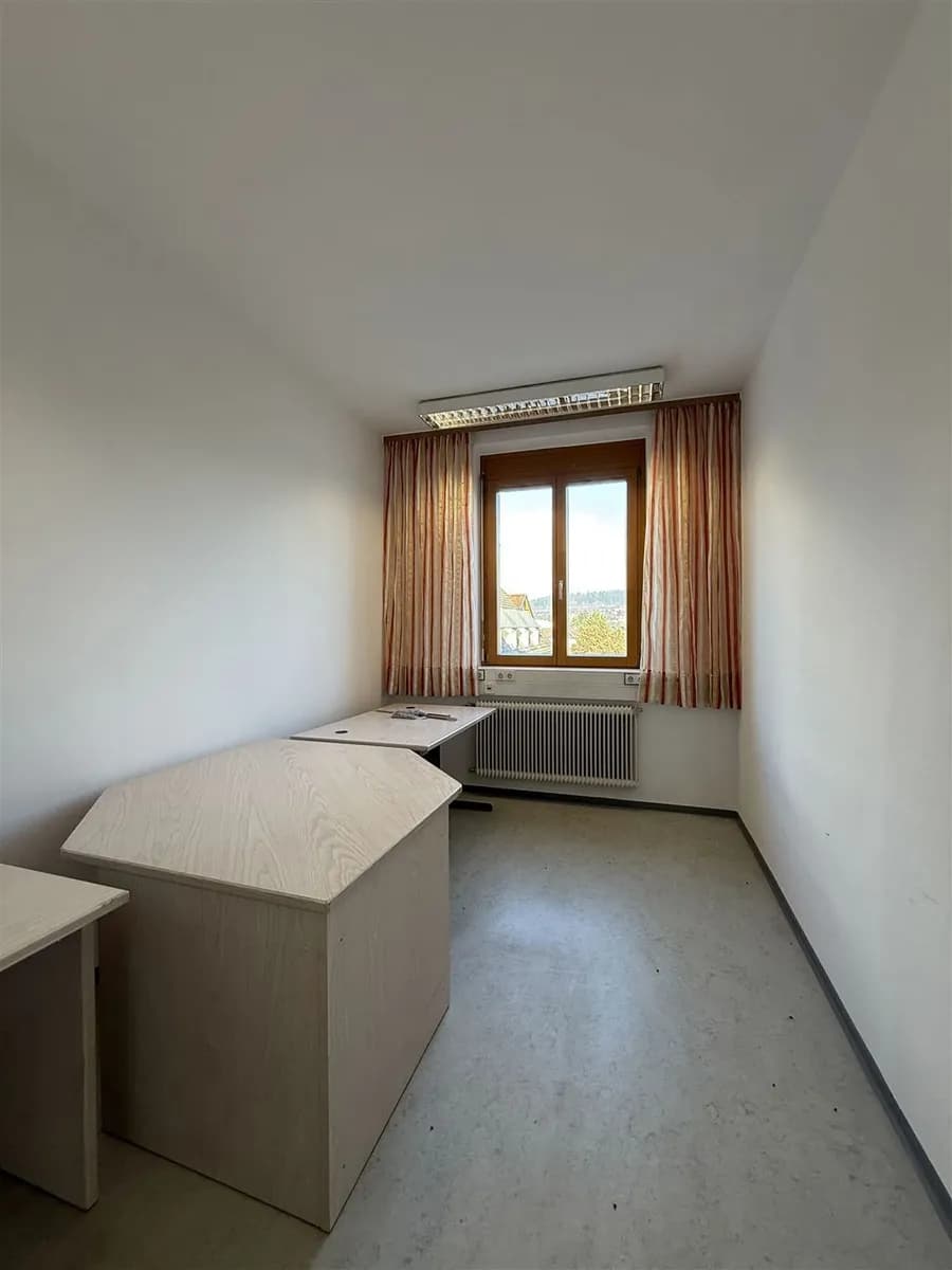 3-Zimmer-Gewerbeimmobilie mieten in Hallein – 33 m², € 544 – Bild 10 von 35