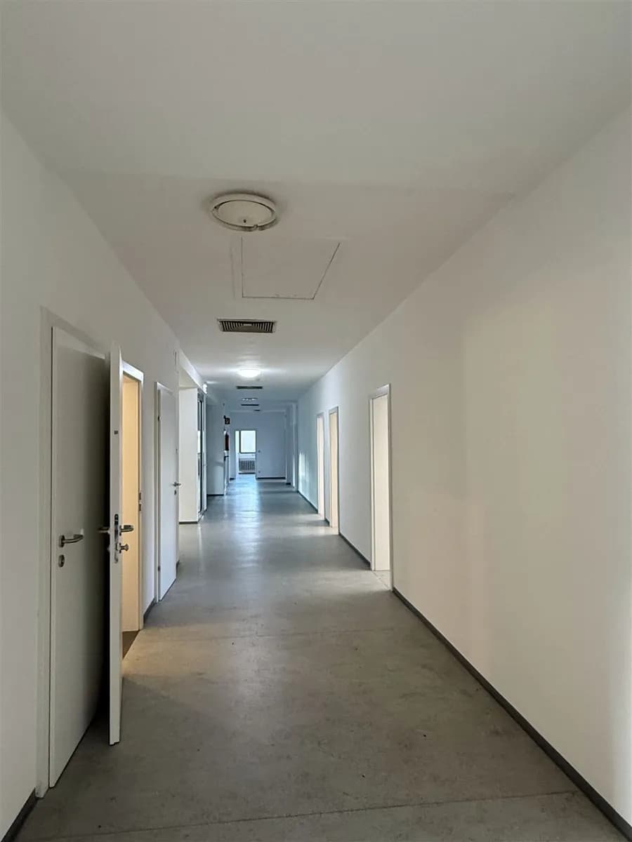 3-Zimmer-Gewerbeimmobilie mieten in Hallein – 33 m², € 544 – Bild 22 von 35