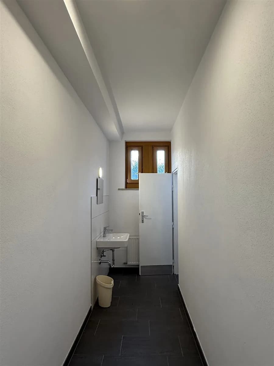 3-Zimmer-Gewerbeimmobilie mieten in Hallein – 33 m², € 544 – Bild 35 von 35