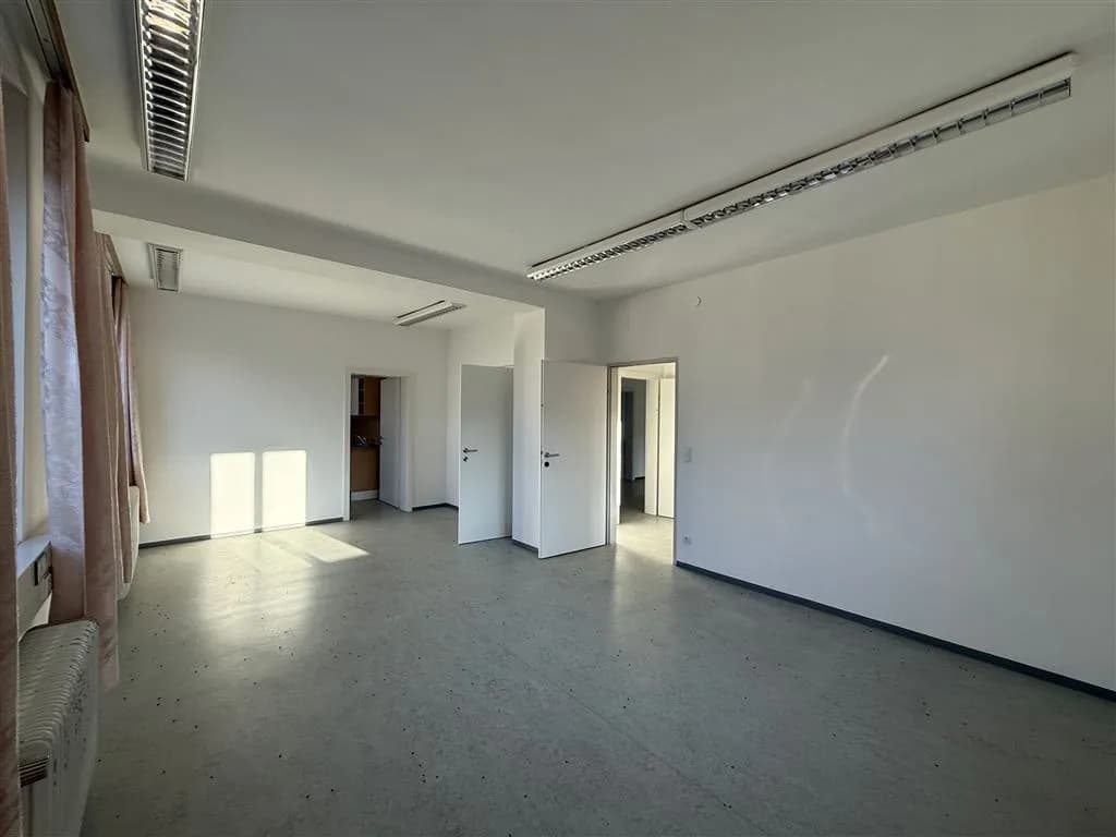 Gewerbeimmobilie mieten in Hallein – 314 m², € 3.675 – Bild 30 von 59