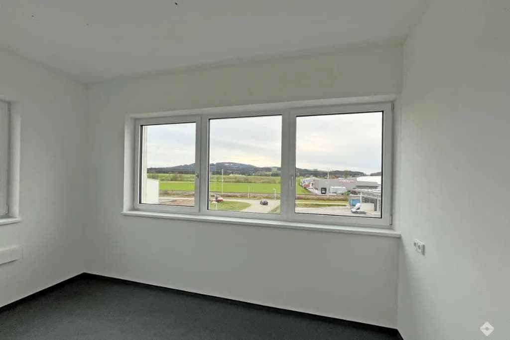 Gewerbeimmobilie mieten in Braunau am Inn – 82 m², € 989 – Bild 5 von 7
