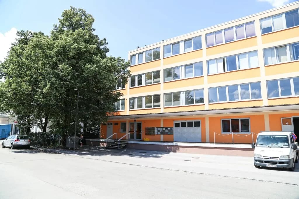 Gewerbeimmobilie mieten in Salzburg Stadt – 140 m²