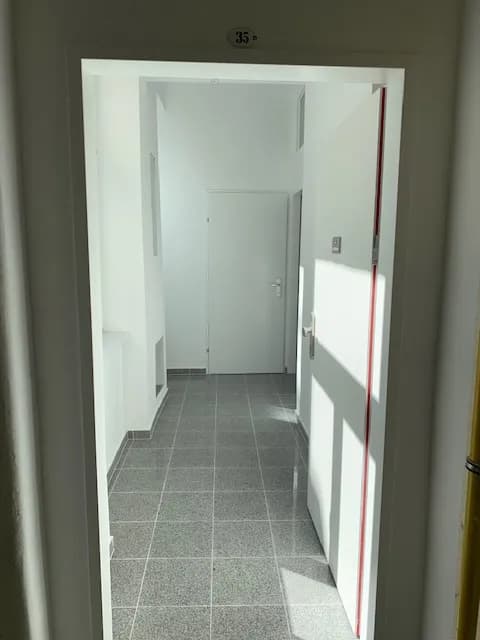 2-Zimmer-Wohnung kaufen in Wien – 42 m², € 270.000 – Bild 1 von 14