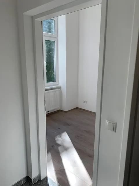 2-Zimmer-Wohnung kaufen in Wien – 42 m², € 270.000 – Bild 2 von 14