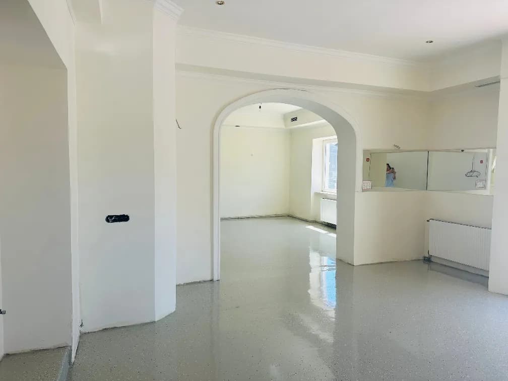 Gewerbeimmobilie mieten in Sankt Pölten Land – 100 m², € 1.500