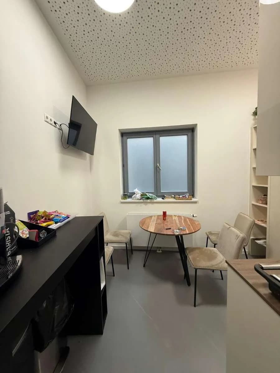 5-Zimmer-Gewerbeimmobilie mieten in Wien – 170 m², € 3.200 – Bild 6 von 23