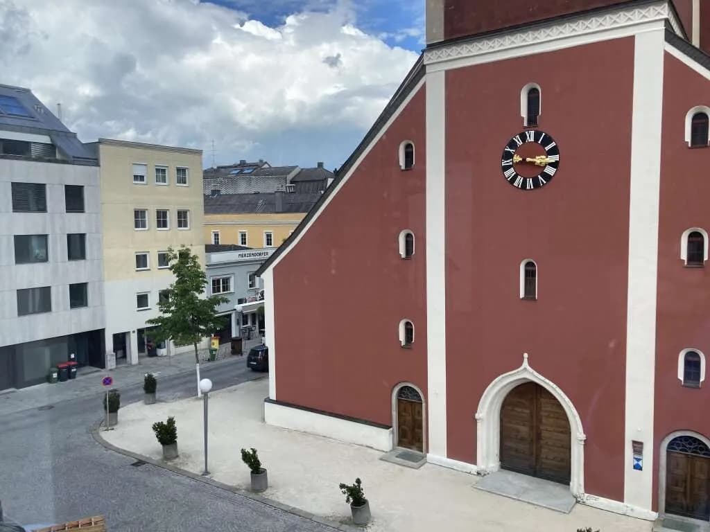 Gewerbeimmobilie kaufen in Ried im Innkreis – 538 m², € 630.000 – Bild 2 von 15