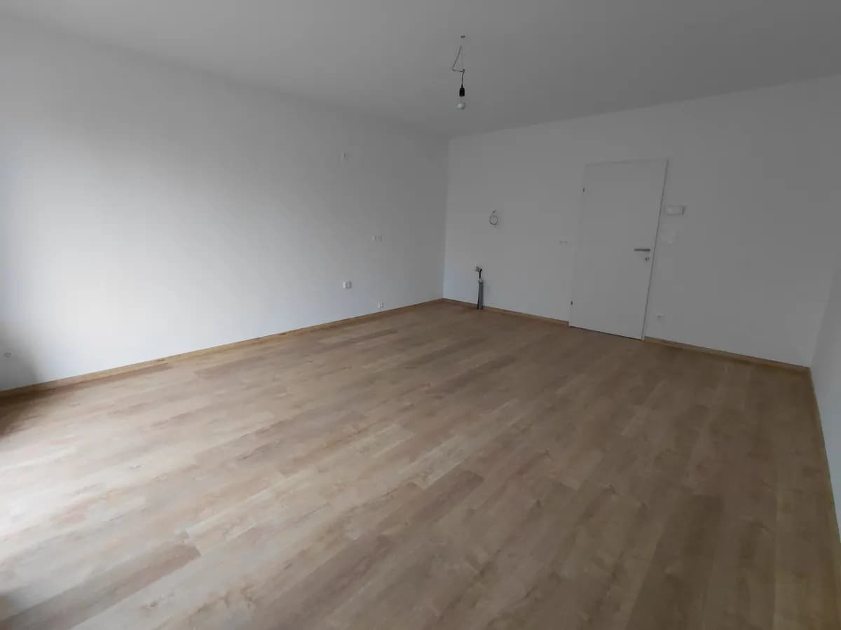 2-Zimmer-Wohnung mieten in Neunkirchen – 71,36 m², € 523 – Bild 4 von 14