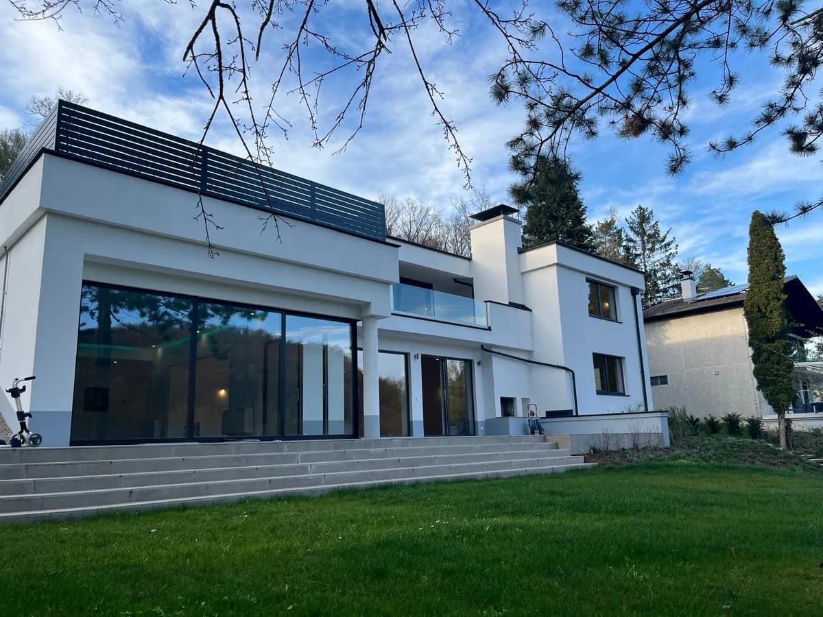 Immobilie mieten in Mödling – 325 m², € 2.180 – Bild 1 von 48
