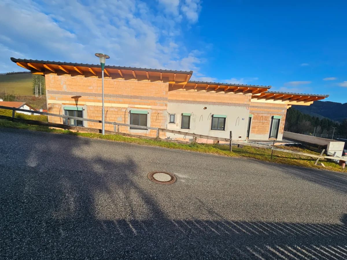 4-Zimmer-Haus kaufen in Neunkirchen – 243 m², € 440.000 – Bild 3 von 25