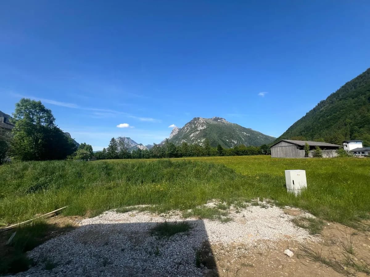 Grundstück kaufen in Gmunden – 1 000 m², € 270.000